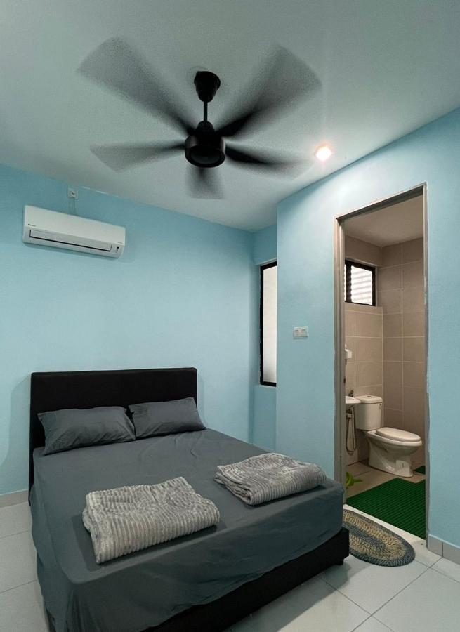 Faiz Homestay クチン エクステリア 写真